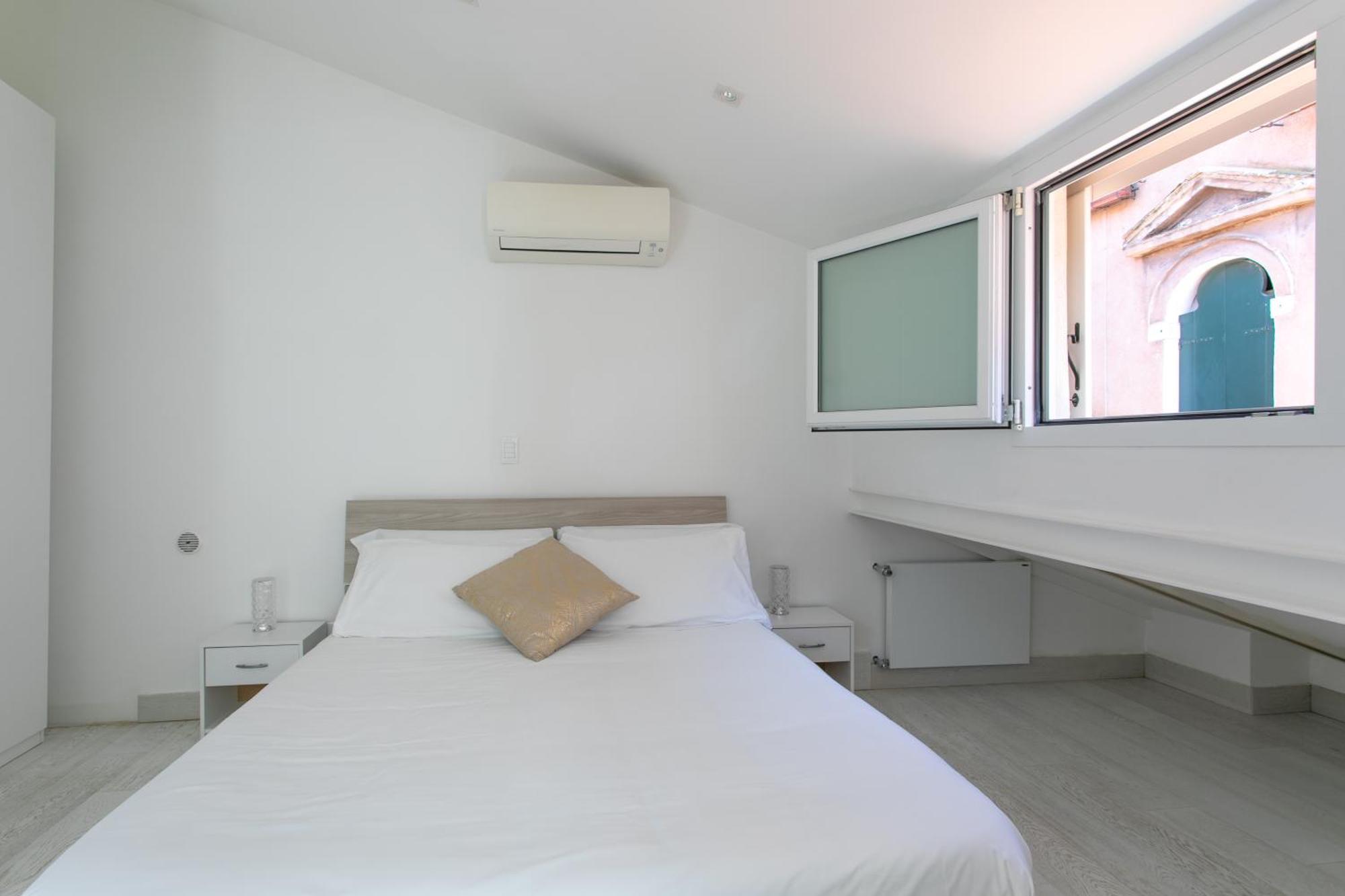 Ca' Sciarrin Apartment Near Rialto Bridge Veneţia Cameră foto